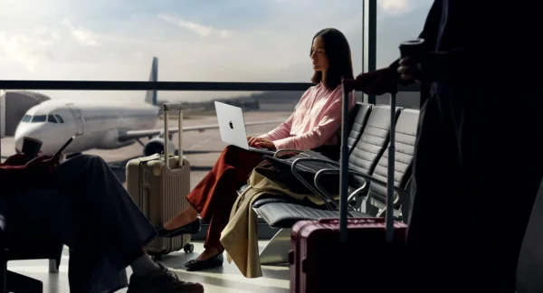 Apple 2026 metų spalio pabaigoje planuoja pristatyti OLED jutiklinį MacBook Pro
