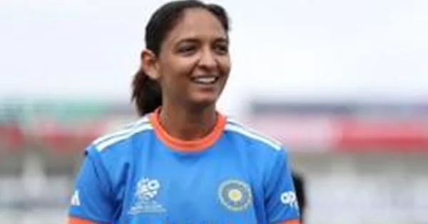 Harmanpreet Kaur pasitraukė iš Indijos moterų kriketo rinktinės kapitonės pareigų