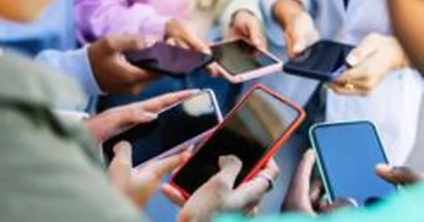 Common Sense Media tyrimas paaugliams skirtą ChatGPT įvertino kaip nepriimtiną riziką
