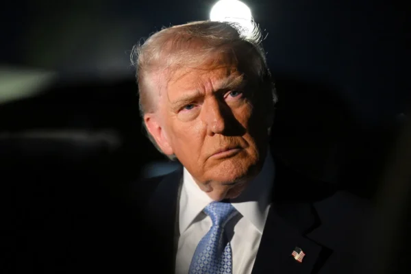 Demokratai rengiasi tirti Trumpo administraciją, tačiau informacijos gavimas gali būti sudėtingas