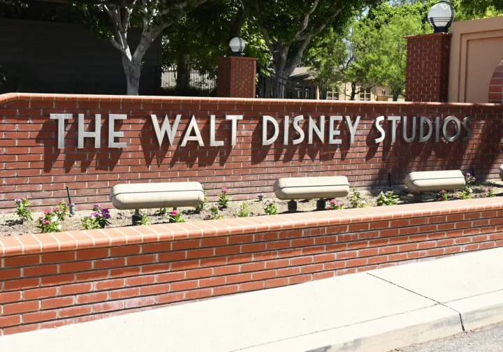 Character.AI pateikė prašymą dėl Chapter 11 bankroto apsaugos ir susitarė dėl dalies turto pardavimo Disney