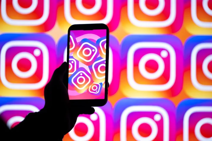 Instagram testuoja ilgos trukmės vaizdo įrašų formatą „Features“