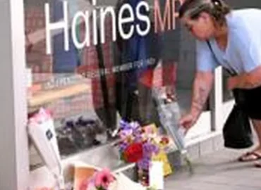 Po incidento su Helen Haines Australijos politikai kalba apie augančias grėsmes
