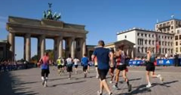 Po važiavimo dviračiu per Berlyno maratoną rėmėjas nutraukė sutartį su Sun Yuanyuan