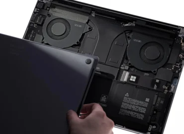 Microsoft pristatė 15 colių Surface Laptop Ultra su NVIDIA RTX Spark platforma