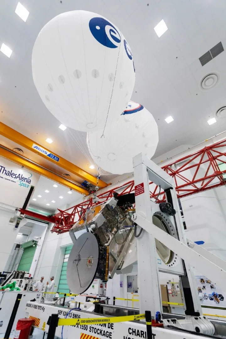 ESA užbaigė Lunar Link integraciją ir bandymus, nors Gateway programa buvo pristabdyta