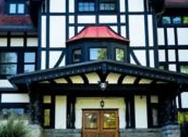 Cornell universitetas uždraudė visus brolijų vakarėlius dėl kaltinimų grupiniu seksualiniu užpuolimu