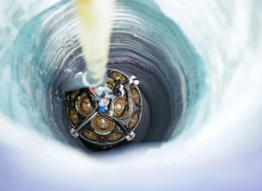 2026 metų Nobelio fizikos premija skirta Francisui Halzenui už indėlį į IceCube observatoriją