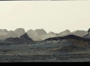 Naujose „Curiosity“ nuotraukose matyti uolos ant Eolidos kalno