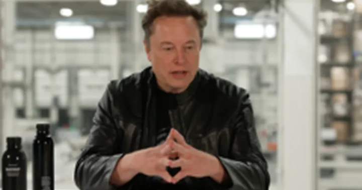 Elonas Muskas: Tesla ir SpaceX svarsto galimą susijungimą