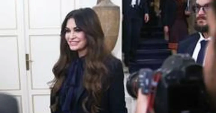 Baltieji rūmai paprašė Kimberly Guilfoyle atsistatydinti iš JAV ambasadorės Graikijoje pareigų