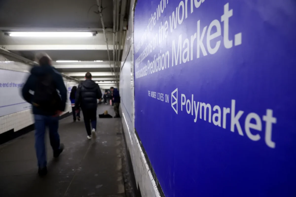 Polymarket po trečiosios šalies tiekėjo kompromitavimo laikinai sustabdė tarptautinę prekybą