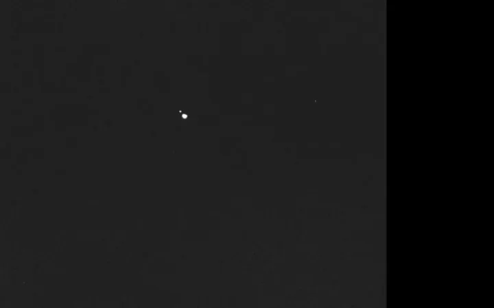 ESA zondas Hera pirmą kartą atskirai užfiksavo asteroidų porą Didymos ir Dimorphos