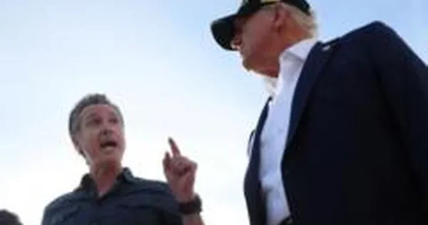 Baltieji rūmai gynė D. Trumpo pasisakymą apie Irano grėsmę Los Andželui ir San Diegui