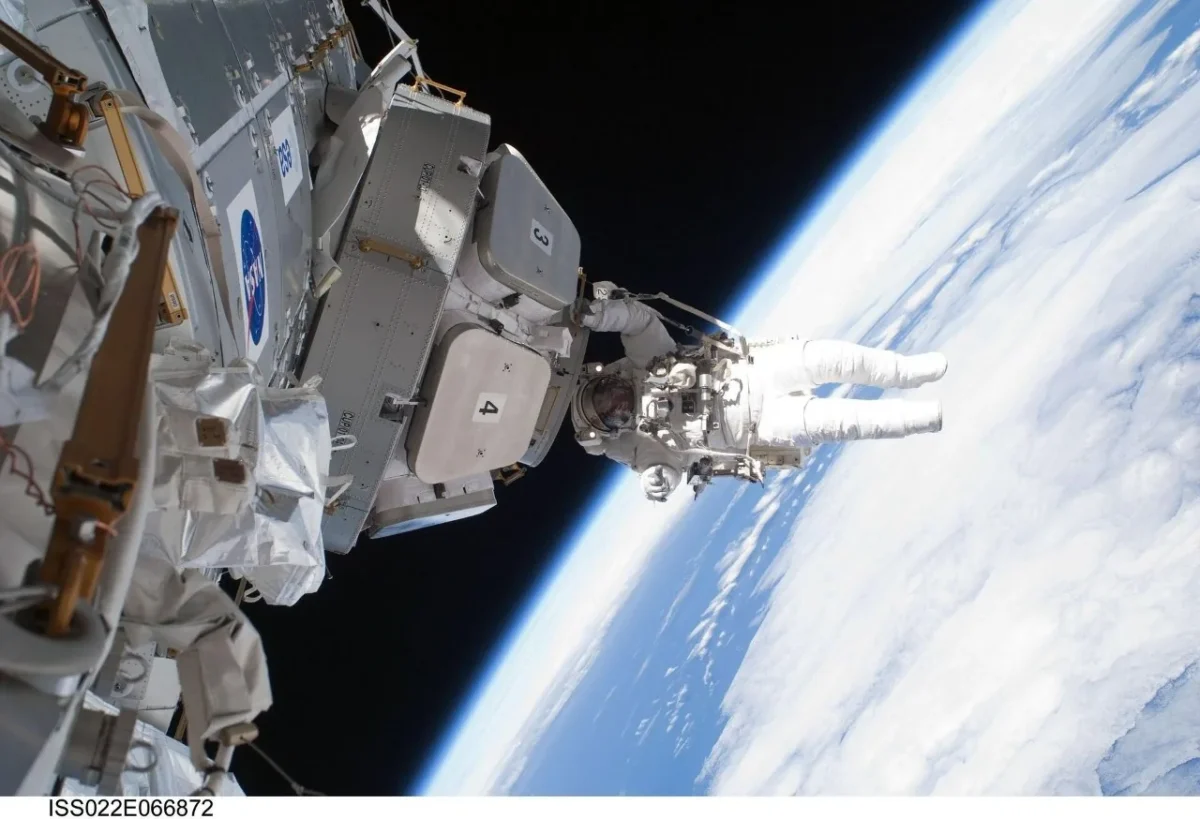 Po ilgų kosminių misijų astronautams dažniau lūžta šlaunikaulis