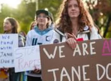 Daugiau nei 40 JAV valstijų surengti „I Am Jane Doe“ protestai prieš seksualinį smurtą
