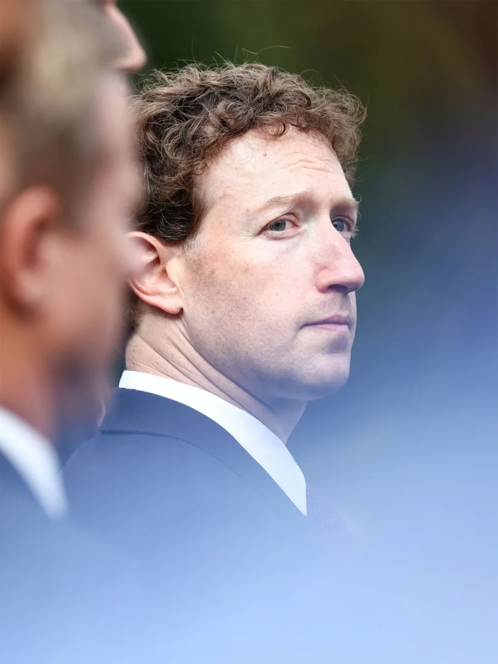 Markas Zuckerbergas susitarė likti Kalifornijoje dėl siūlomo milijardierių mokesčio priemonės