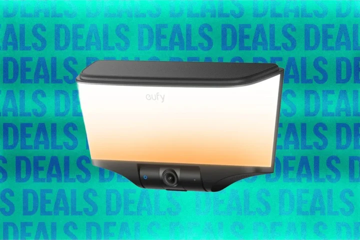 eufy Wall Light Cam S4 kaina prasideda nuo 249,99 JAV dolerio
