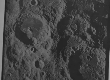 1970 metais „Zond-8“ nufotografavo Mėnulį ir Žemę skriedamas aplink Mėnulį