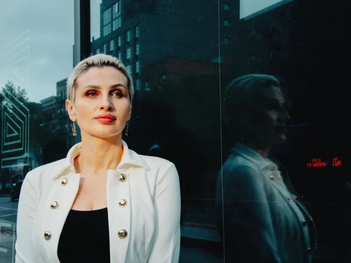 Buvusi DEA agentė Lili Infante vadovavo tyrimams dėl „Hydra“ tamsiojo interneto prekyvietės